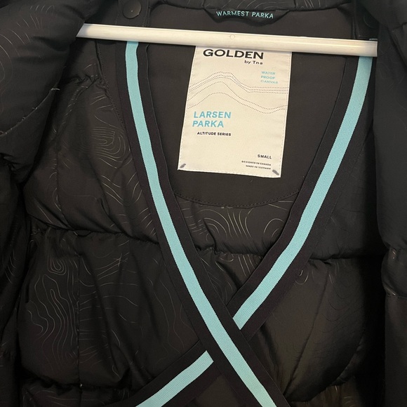 Aritzia TNA Winter Jacket - Picture 2 of 7